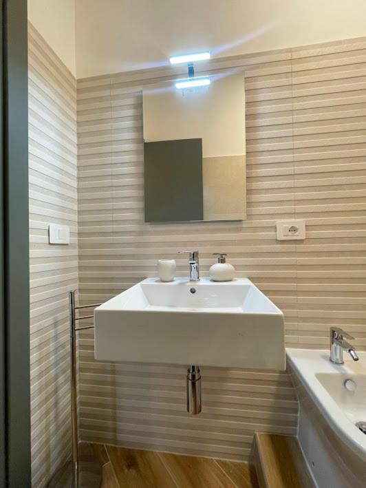 Appartement Lb Silviocentro à Palerme Extérieur photo